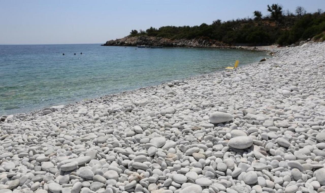 Lalloudes Seaside Accommodation Exo Nimfion Экстерьер фото